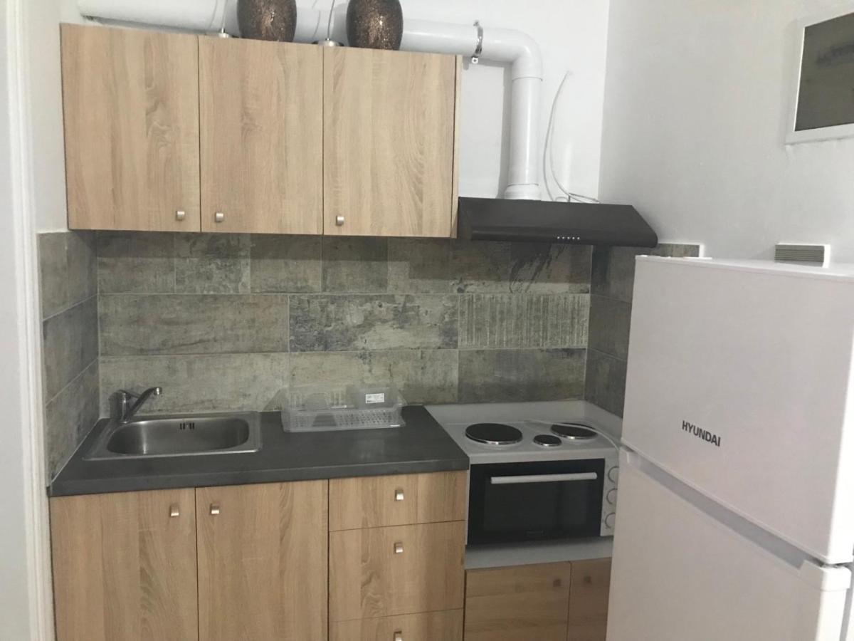 Center Apartment *