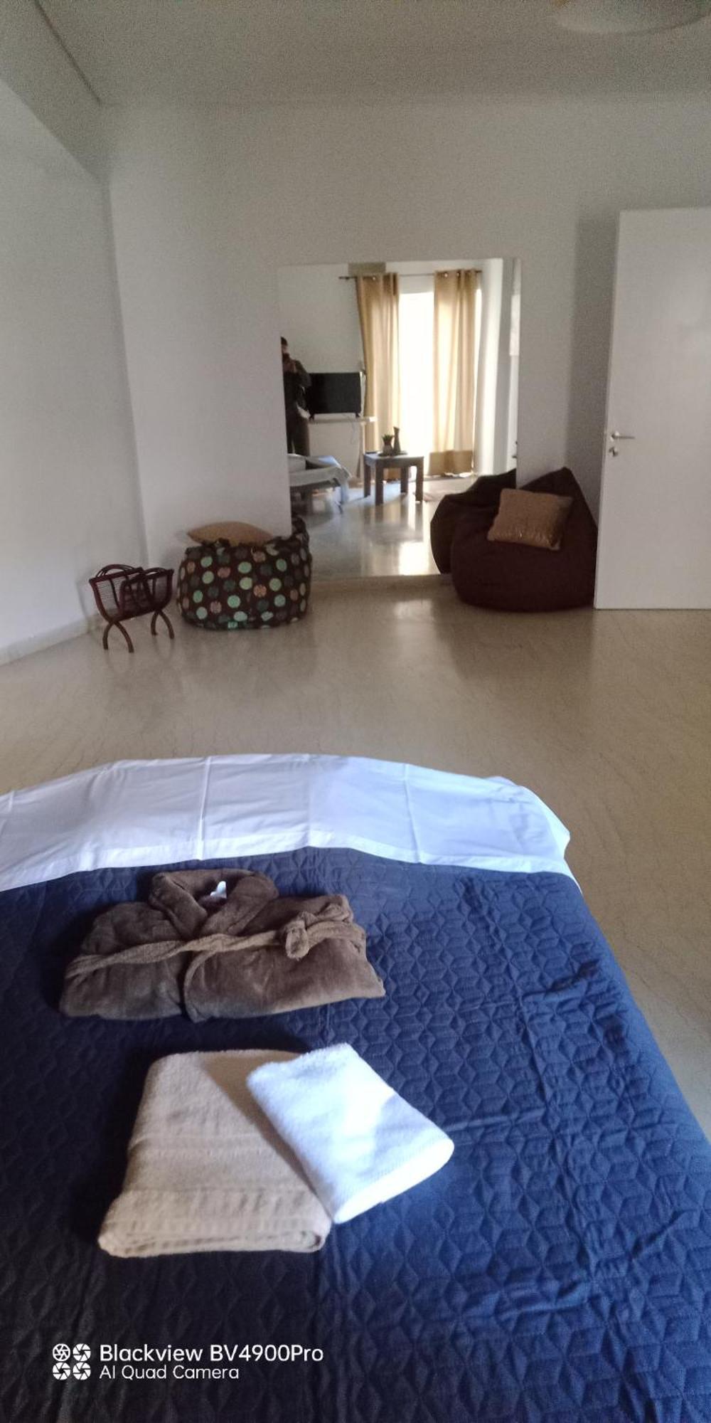Center Apartment *